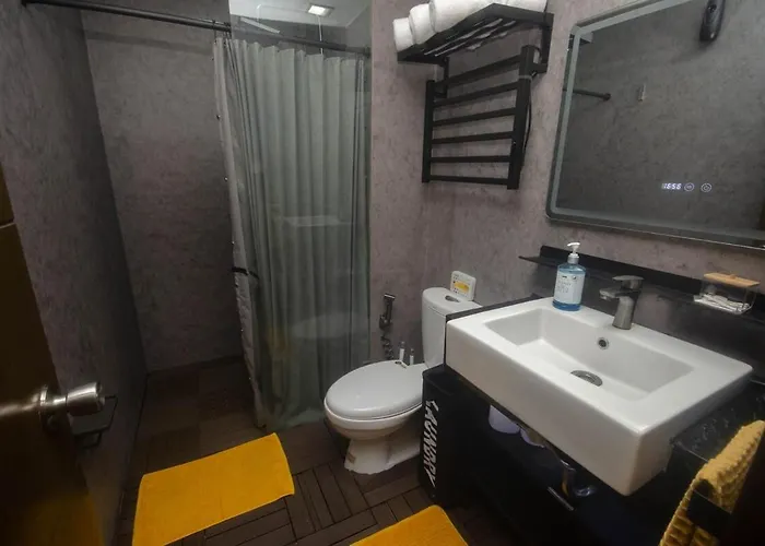 1 Bedroom Unit At Venice Luxury Residences W Parking *