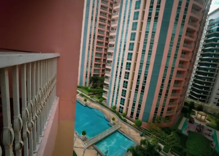 1 Bedroom Unit At Venice Luxury Residences W Parking